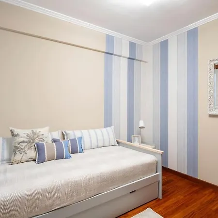 Precioso Dos Con Garaje 比戈